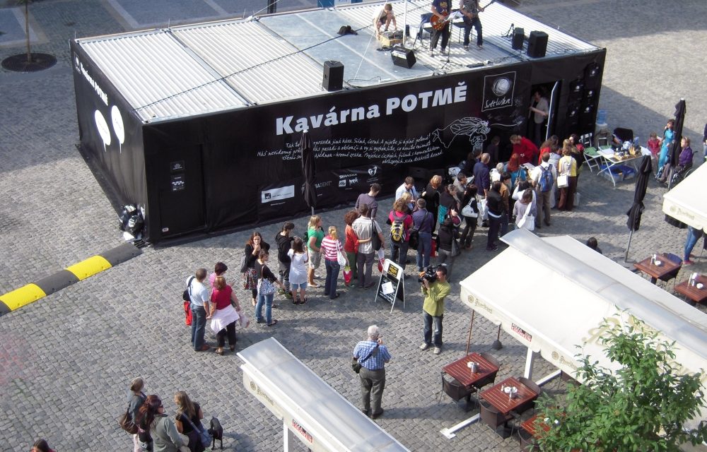 Světluška Kavárna POTMĚ v Praze