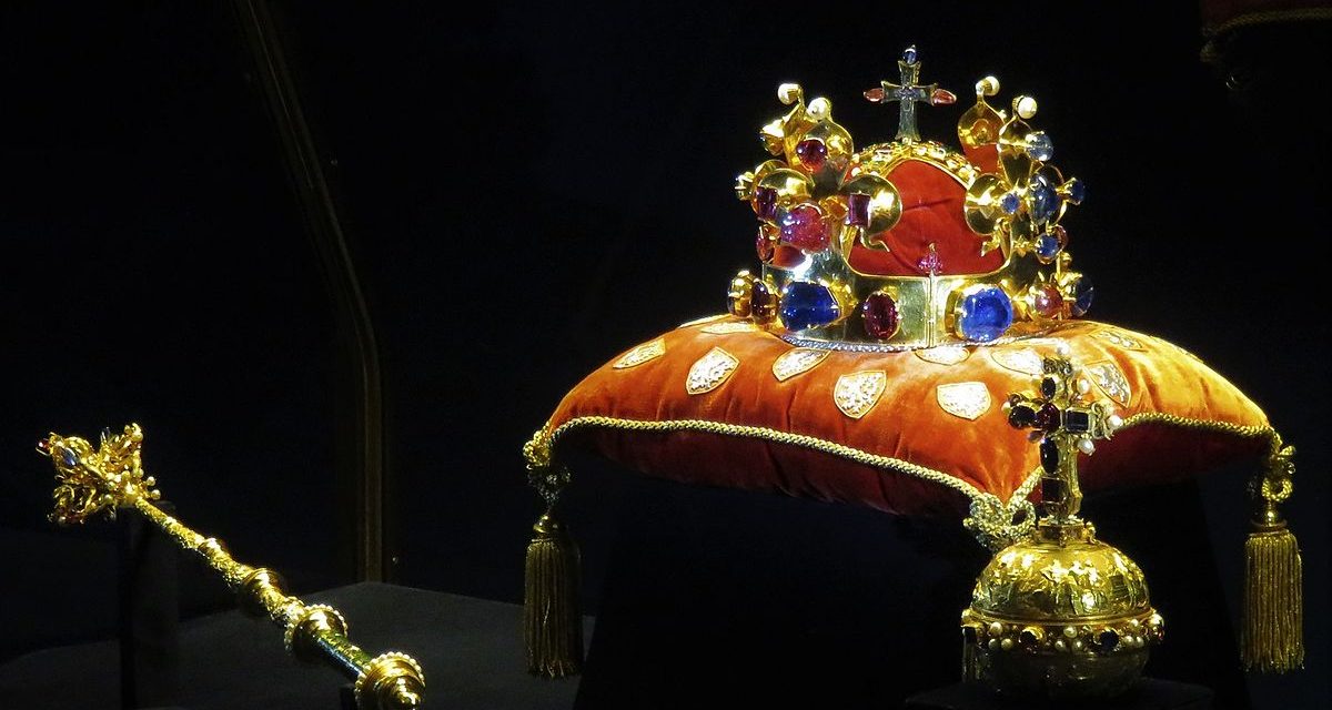 Karlštejnský poklad – výstava kopie císařské koruny