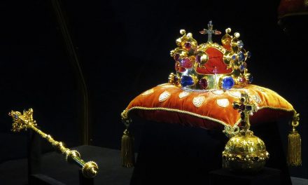 Karlštejnský poklad – výstava kopie císařské koruny