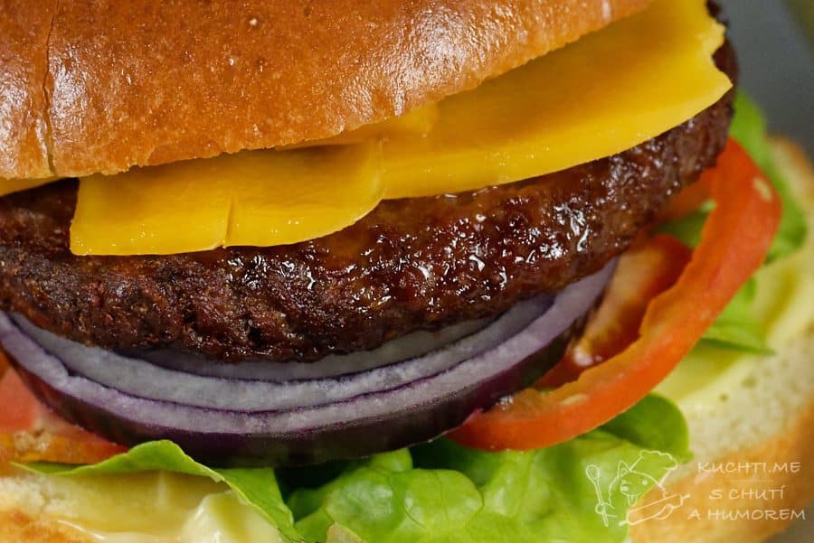 Nedělní ochutnávka hamburgerů v lochotínském bistru U Lidušky