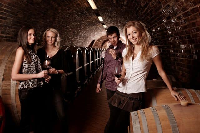 Otevřené sklepy ve Vinařství u Kapličky s večerním koštem vín u cimbálu – Zaječí