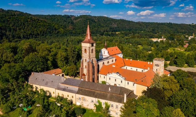 Klášter Sázava – Květinový den s jarmarkem