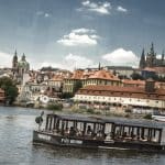 Plavba po Vltavě a návštěva muzea Karlova mostu