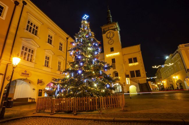 Rozsvícení vánočního stromu s Adventním jarmarkem v Kroměříži