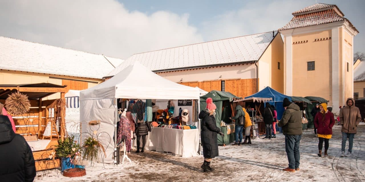 Adventní trhy v Panském dvoře Telč