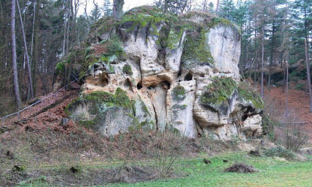 Hrad Pařez v Prachovských skalách